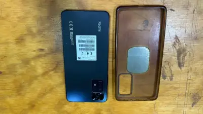 Smartphone Xiaomi Redmi con 256GB y 12GB RAM - miniatura 2