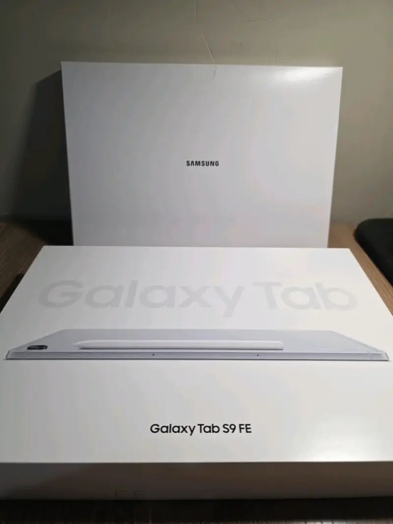 Samsung Galaxy Tab S9 FE como nueva en caja - 1