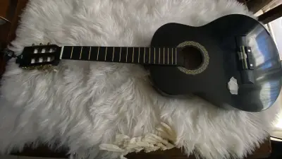 Guitarra acústica negra Mercury con detalles dora - miniatura 1
