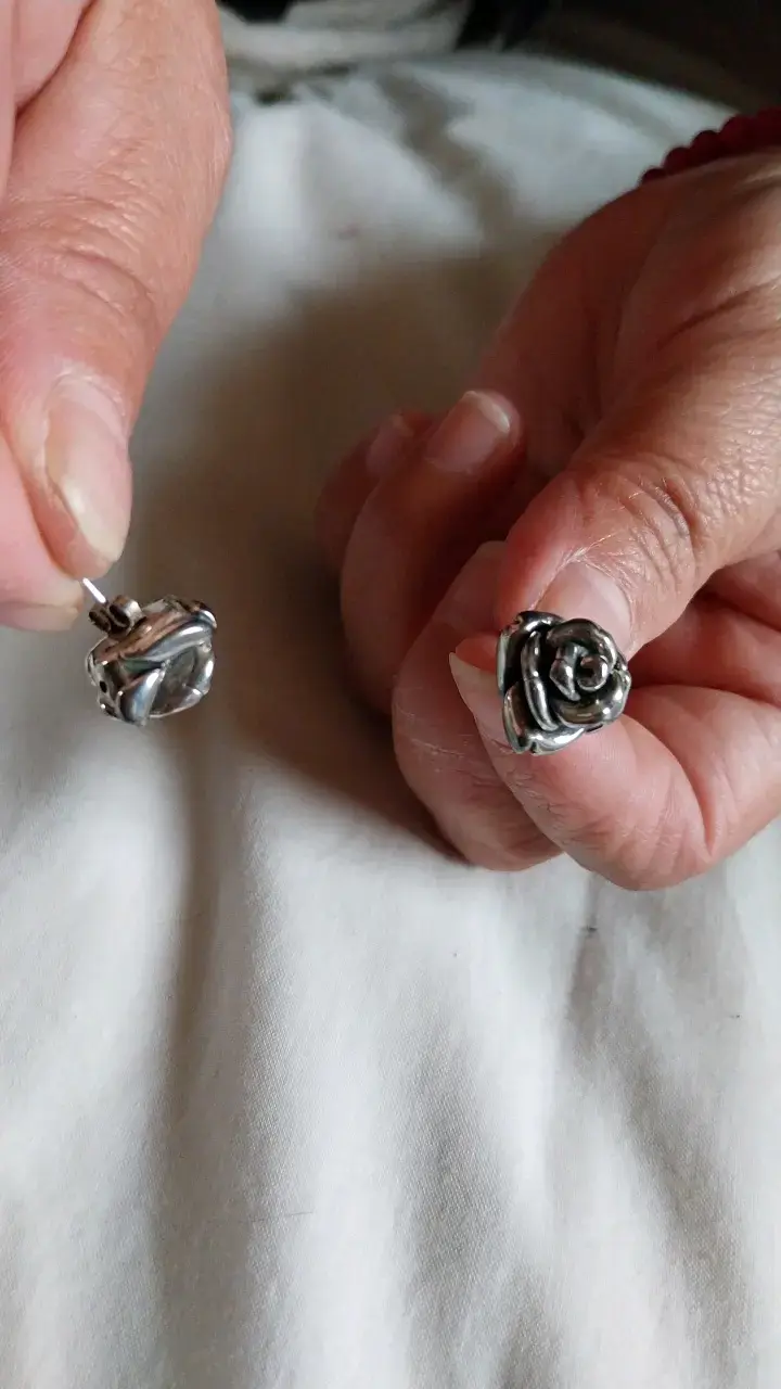 Aros de plata en forma de rosa - 2