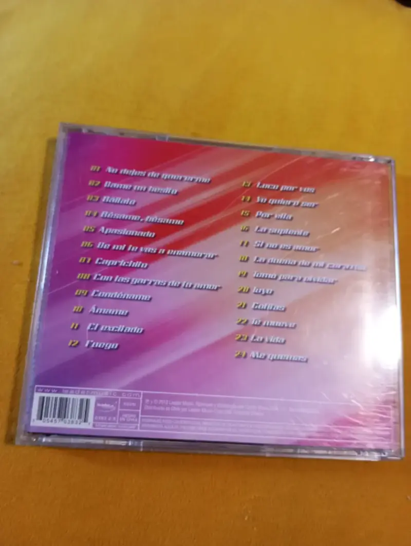 CD Garras De Amor - 24 Hits Megamix (Edición Chile - 2