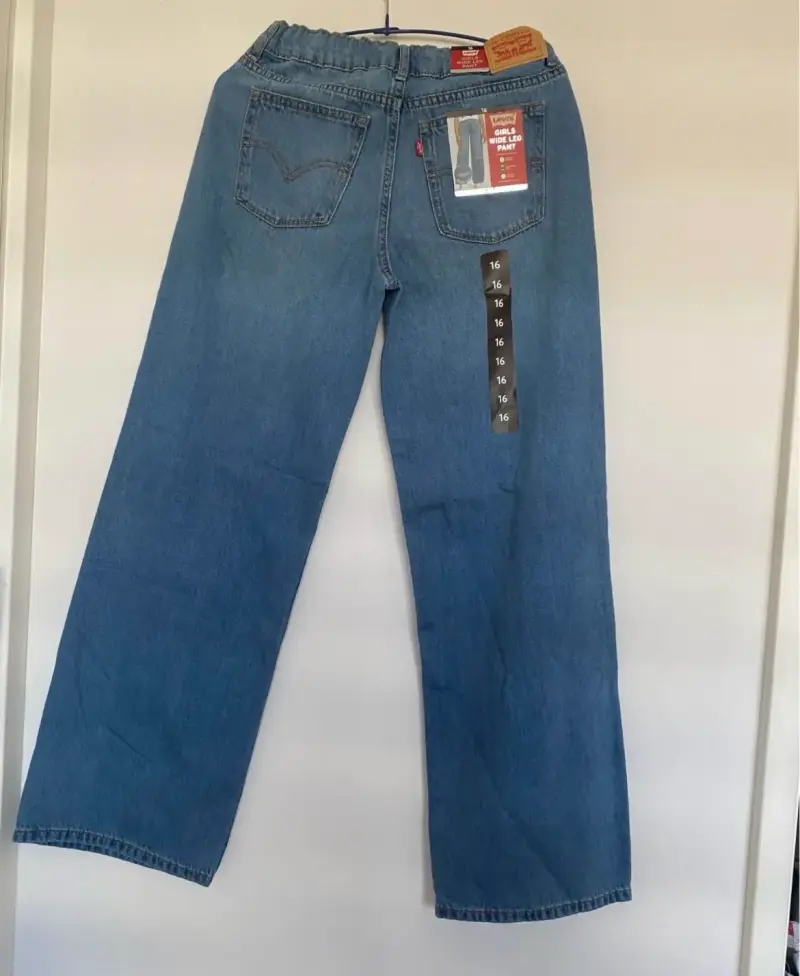 Jeans Levi's para niña con pierna ancha - 2