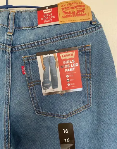 Jeans Levi's para niña con pierna ancha - miniatura 3