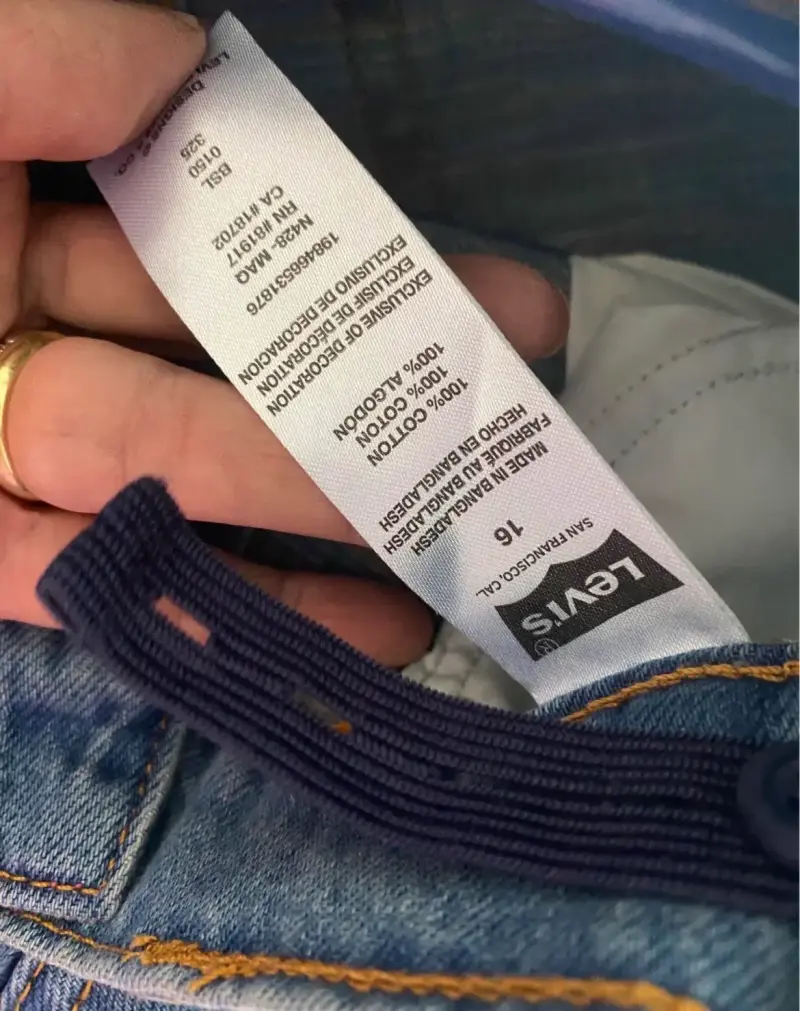 Jeans Levi's para niña con pierna ancha - 4