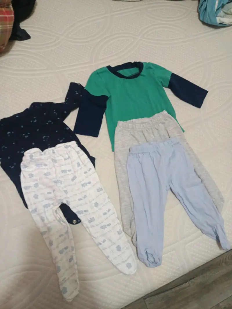 Lote de pijamas y conjuntos para bebé - 4
