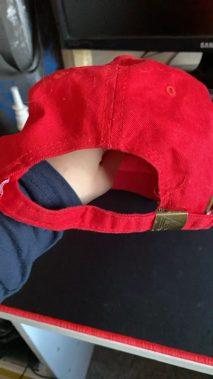 Gorra roja con logo bordado de Super Campeónes - 3