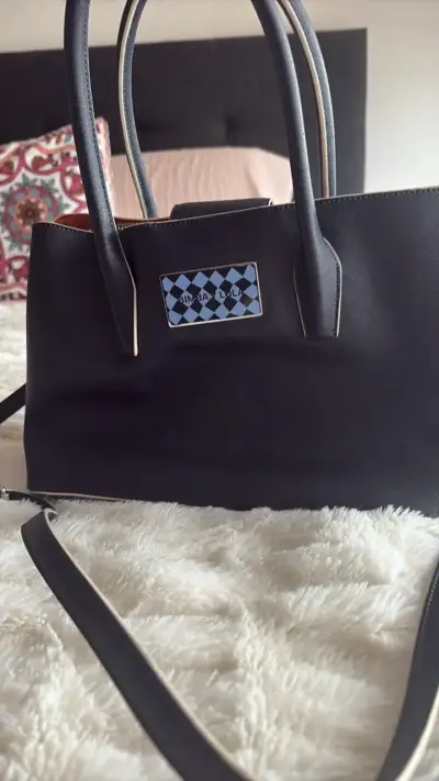 Bolso de mano negro Bimba y Lola elegante - miniatura 1