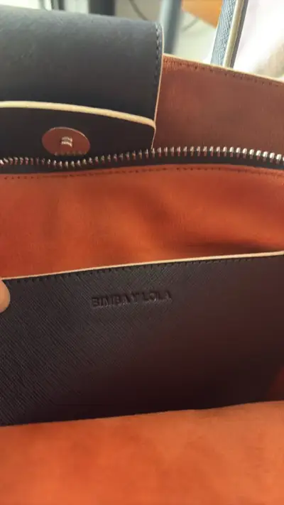 Bolso de mano negro Bimba y Lola elegante - miniatura 2