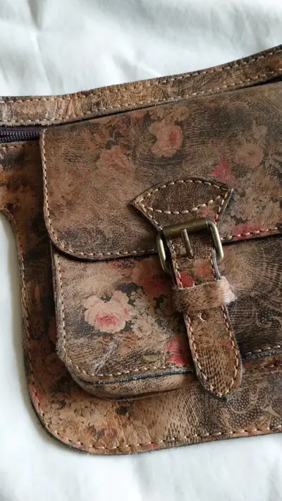 Riñonera de cuero floral vintage - miniatura 2