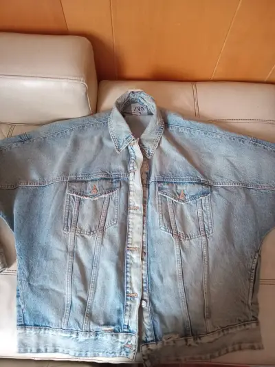 Chaqueta de mezclilla azul claro para hombre - miniatura 2