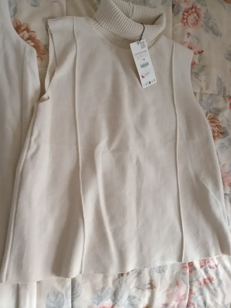 Conjunto de pantalón y chaleco sin mangas beige - 2