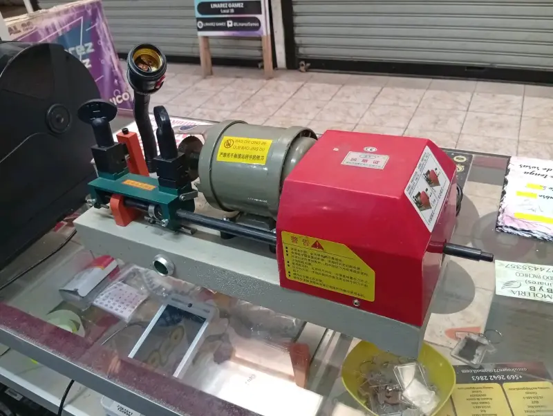 Máquina duplicadora de llaves profesional - 5