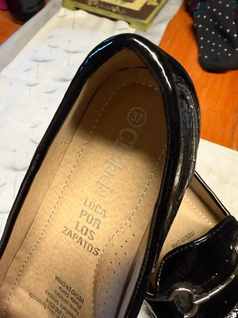 Mocasines negros de charol para mujer - 2