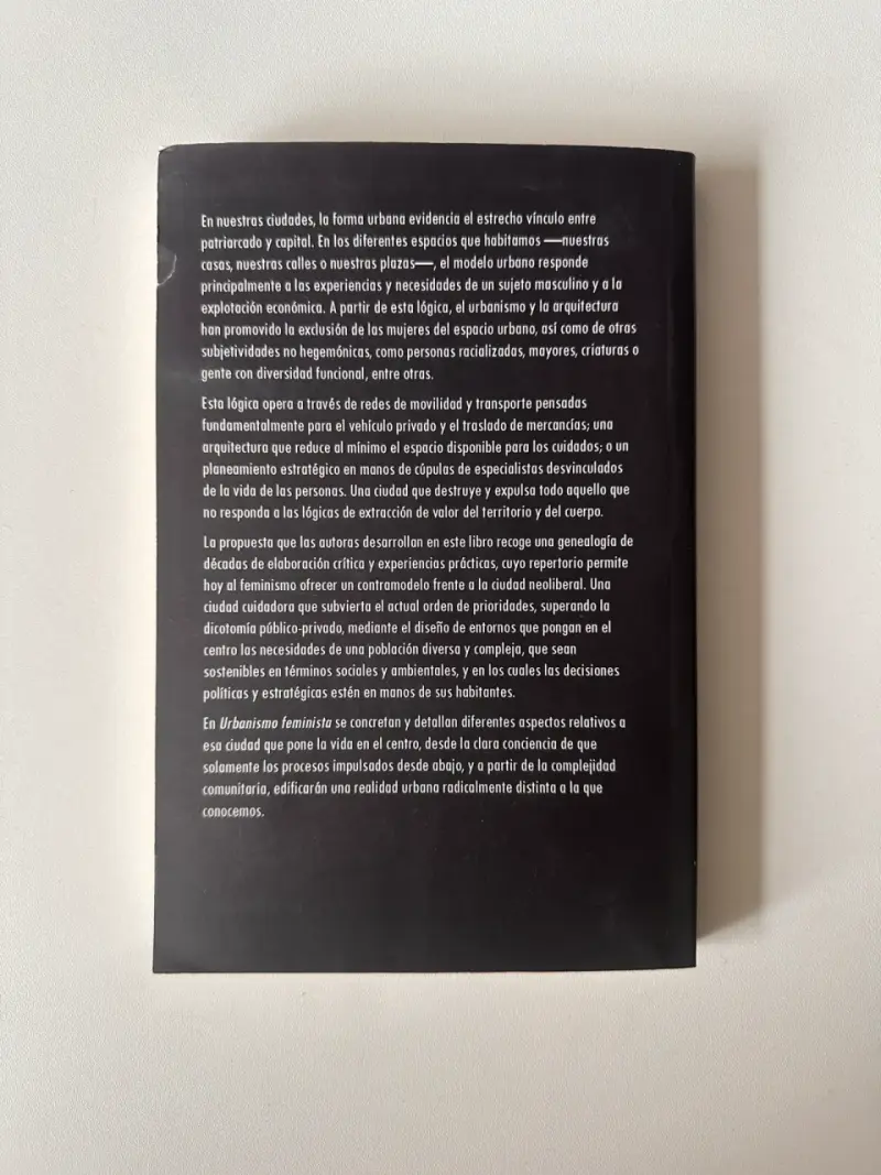 Libro Urbanismo Feminista por Col·lectiu Punt 6 - 2