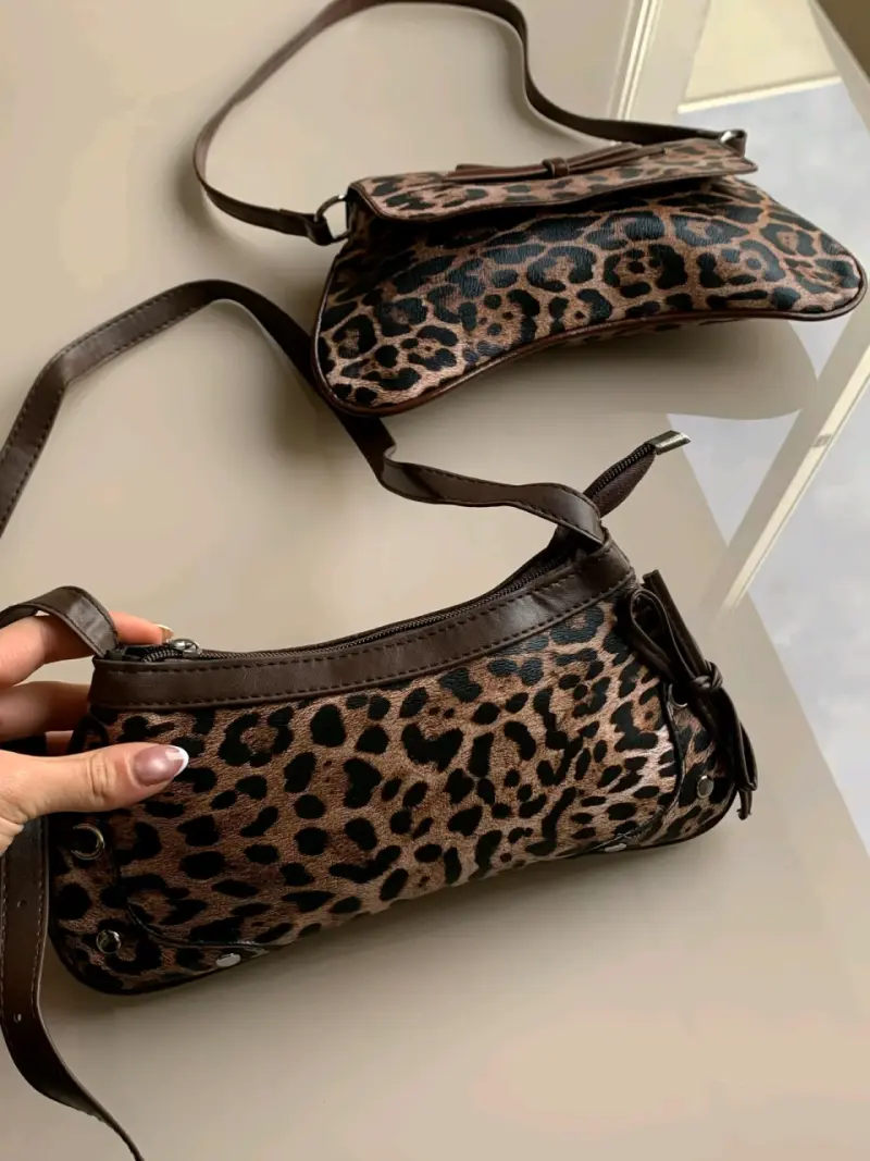 Cartera de mano estampado leopardo con lazo - 2