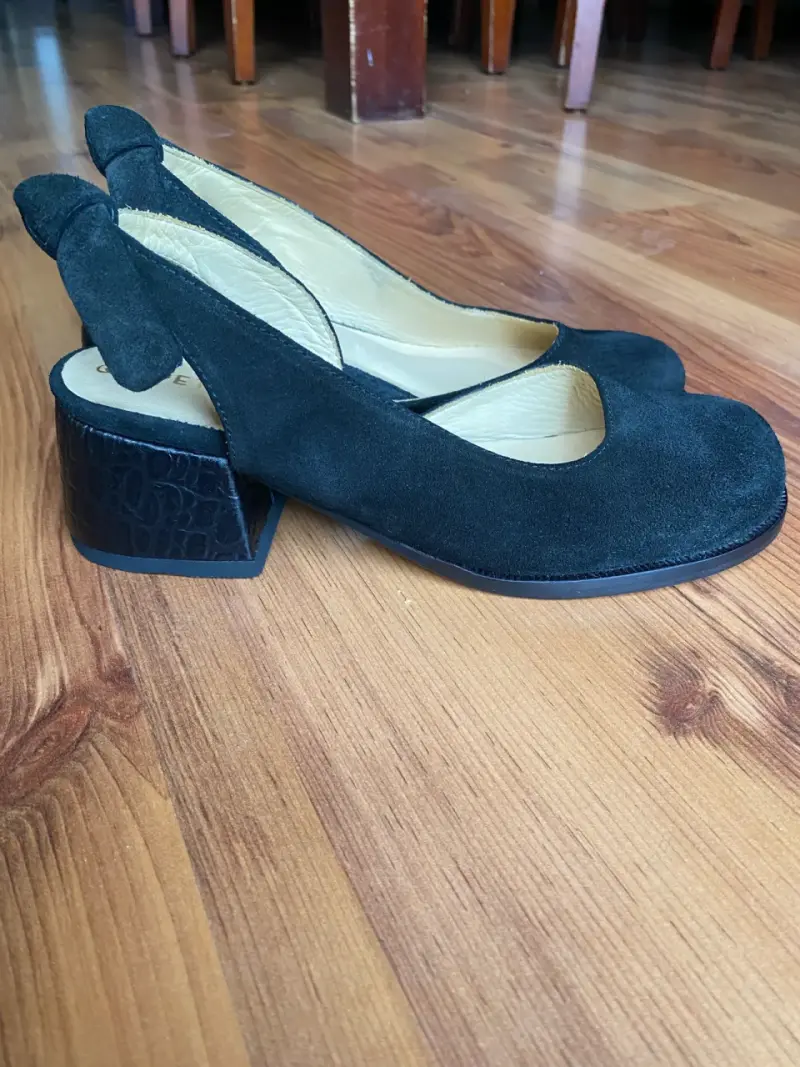 Zapatos de tacón bajo negros con lazo Geppetta - 6
