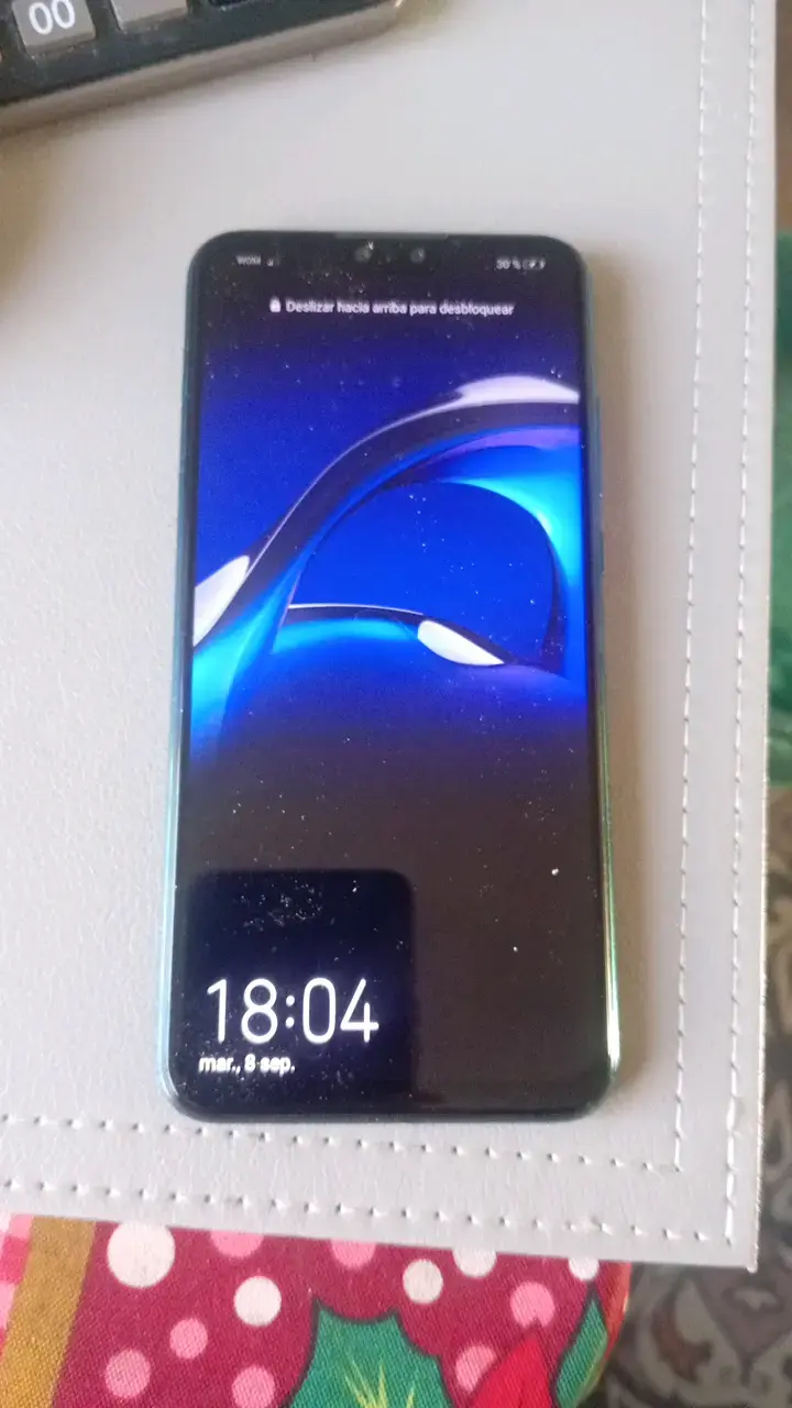Huawei JKM-LX3 con Pantalla Grande - 1