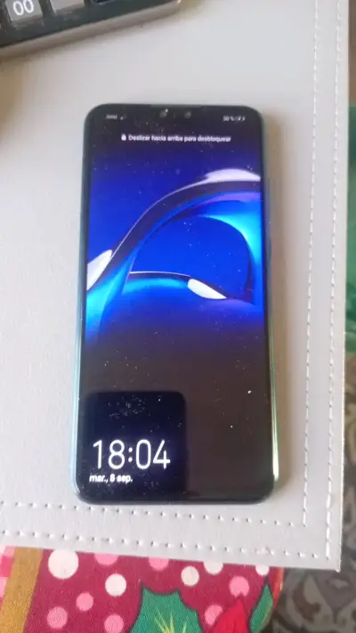 Huawei JKM-LX3 con Pantalla Grande - miniatura 1