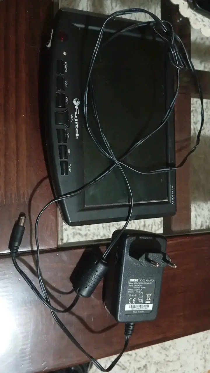 Televisor portátil Fujitel 7 pulgadas TFT LCD - 4