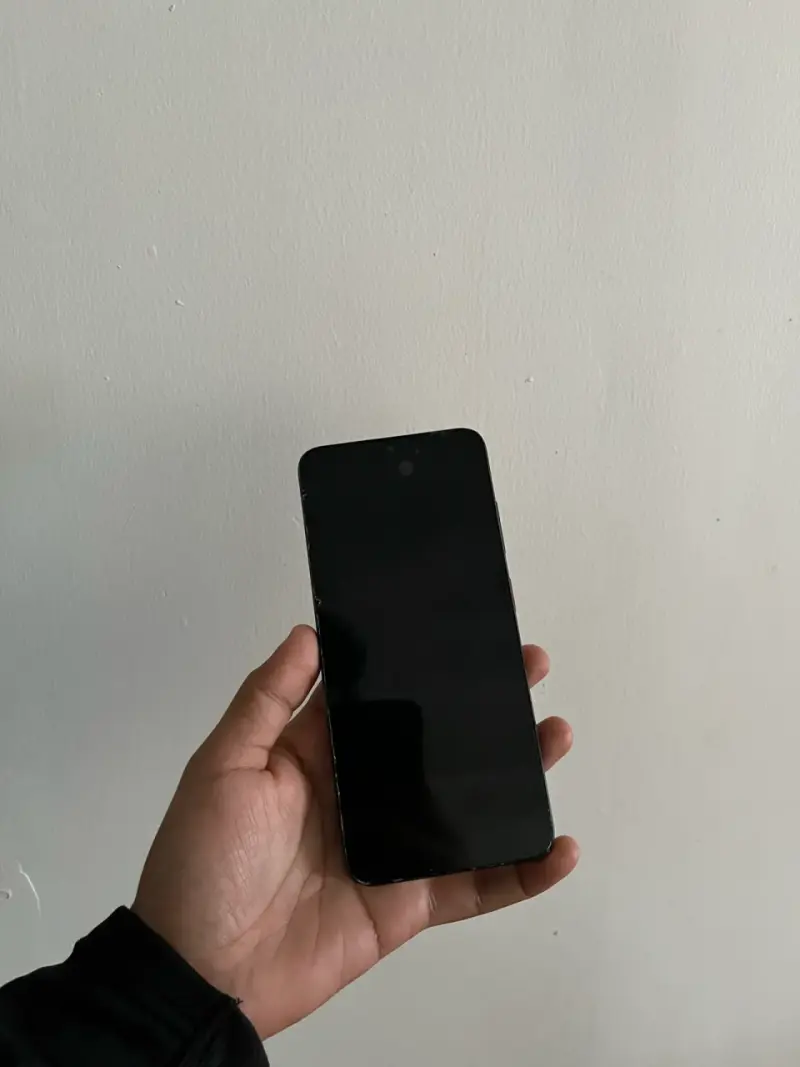Smartphone ZTE con triple cámara trasera - 2