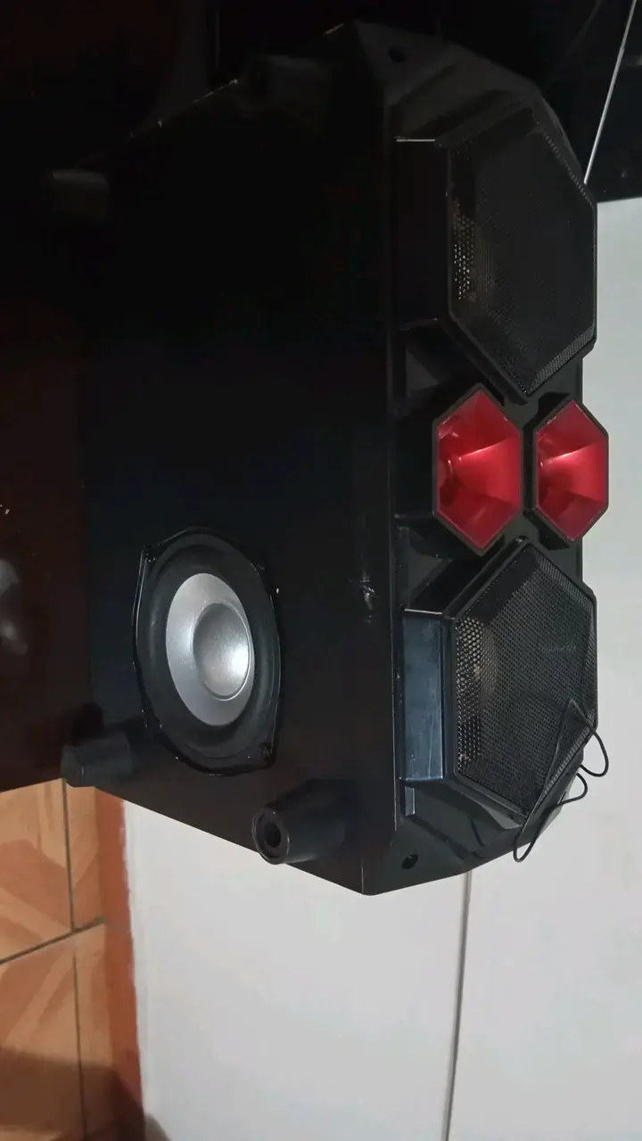 Parlante Bluetooth Visivo VDR-316 con Luces LED - 5