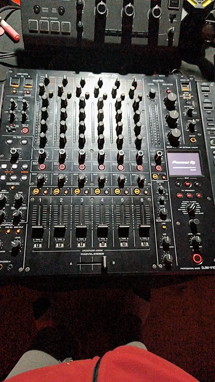 Mezclador DJ profesional Pioneer DJM-V10 - 1