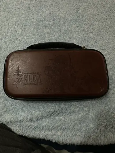 Consola Nintendo Switch con estuche Zelda - miniatura 4