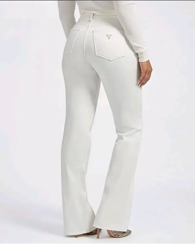 Jeans prada  blancos de mujer estilo acampanado - 2