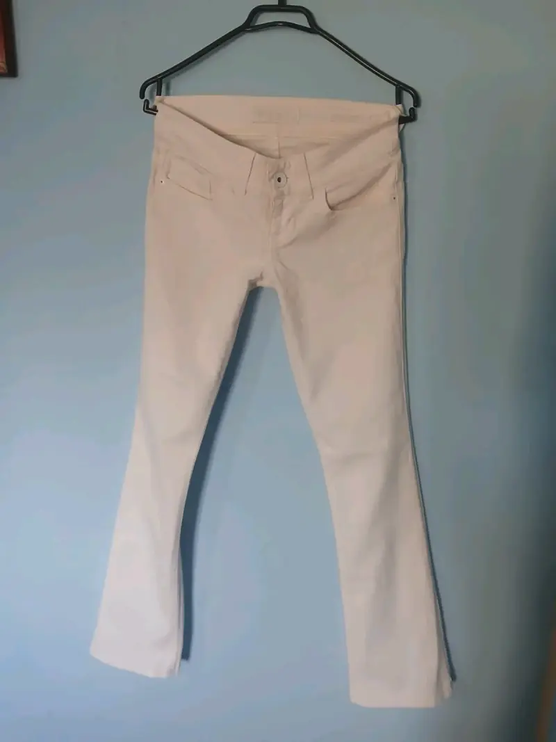 Jeans prada  blancos de mujer estilo acampanado - 3
