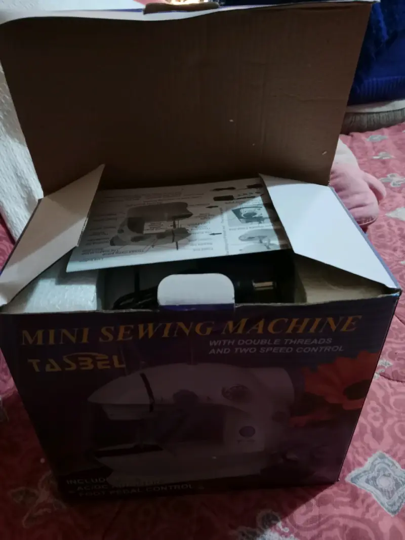 Máquina de Coser Mini Portátil Tasbel - 3