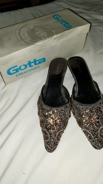 Zapatos de tacón bordados Gotta vintage - miniatura 1