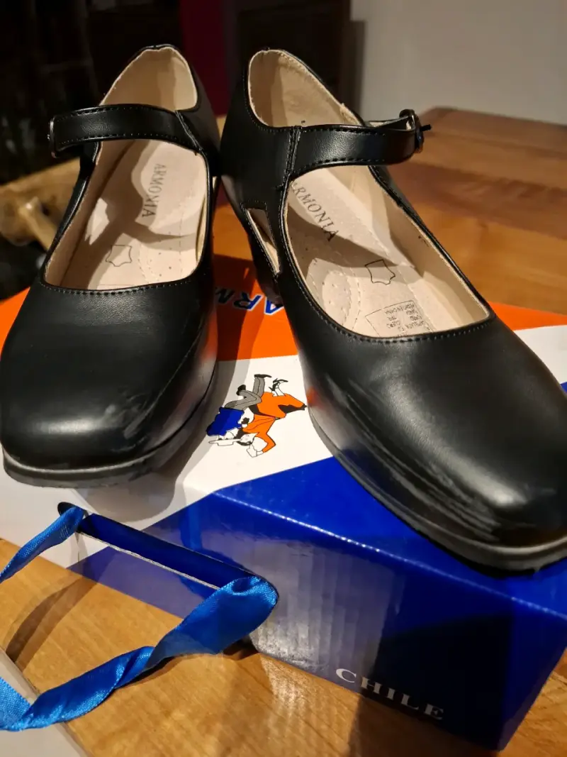 Zapatos de cuero negro con hebilla para mujer - 2