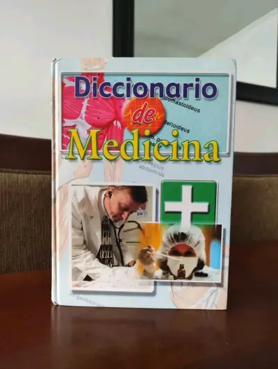 Libro Diccionario de Medicina Buen estado - miniatura 1