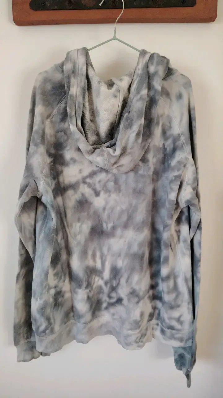 Polerón tie-dye gris marca Aussie talla M - 2