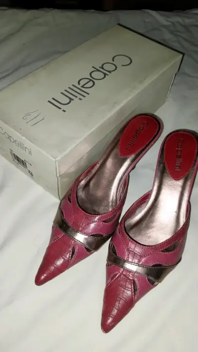 Zapatos de tacón Capellini vintage rojos elegantes - miniatura 1