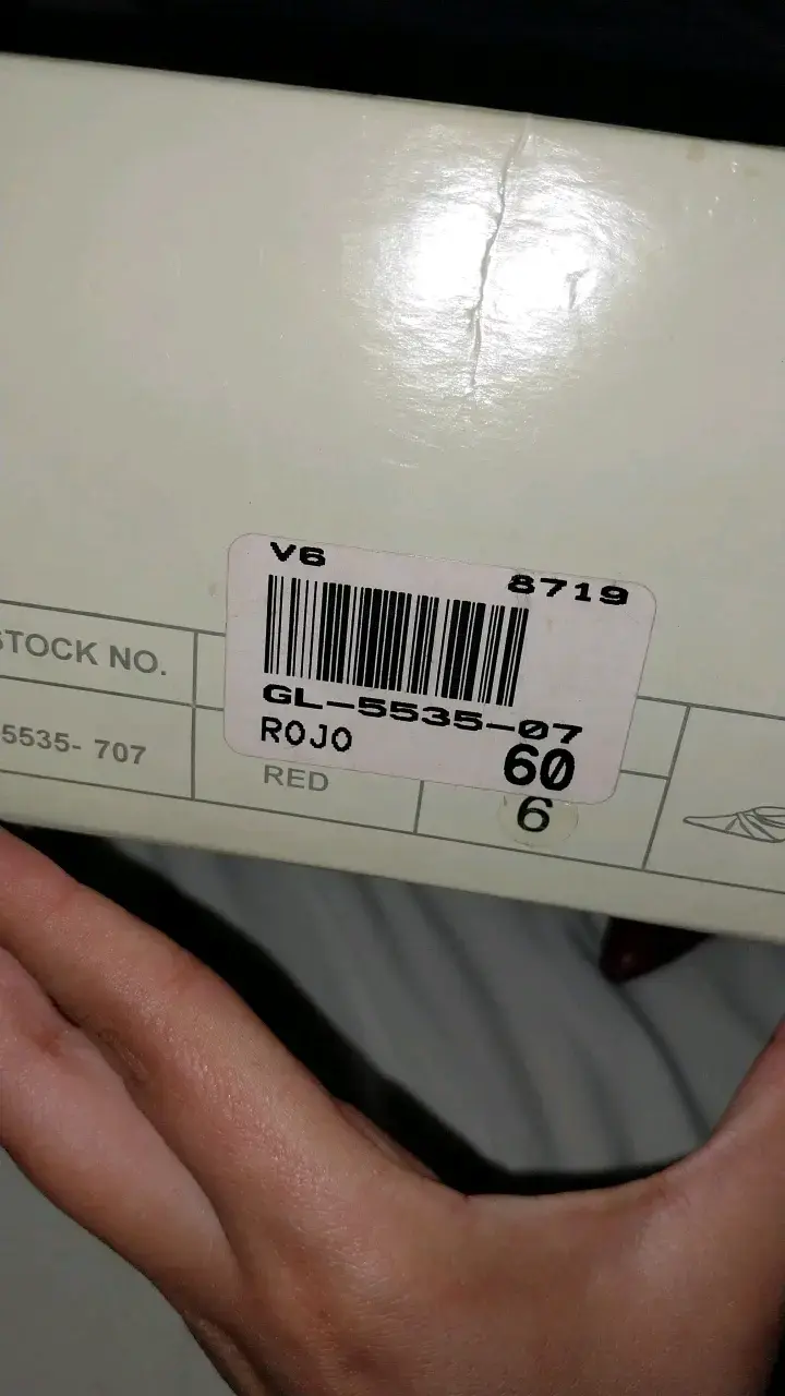 Zapatos de tacón Capellini vintage rojos elegantes - 4