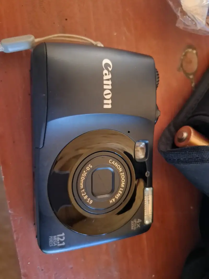Cámara digital Canon compacta con zoom óptico - 3