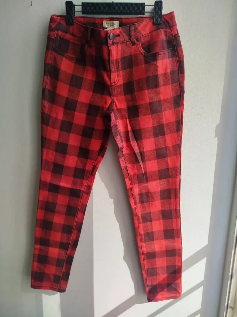 Pantalones a cuadros rojos Forever 21