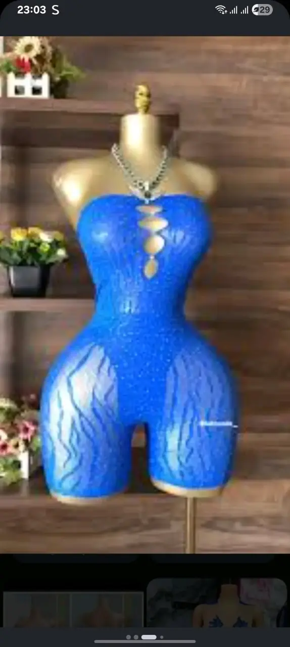 Enterizo azul real con diseño ajustado - 2
