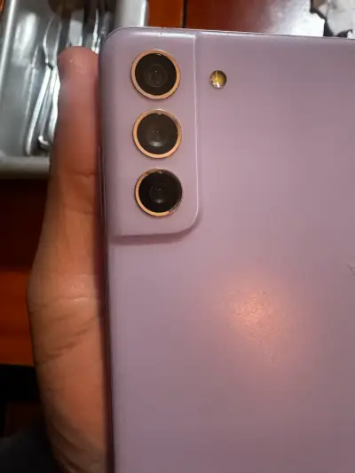 Smartphone Samsung Galaxy S21 FE 5G  color lila - miniatura 1