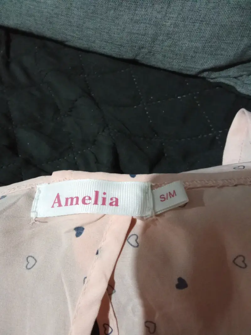 Blusa  talla s/m con estampado de corazones Amelia - 3