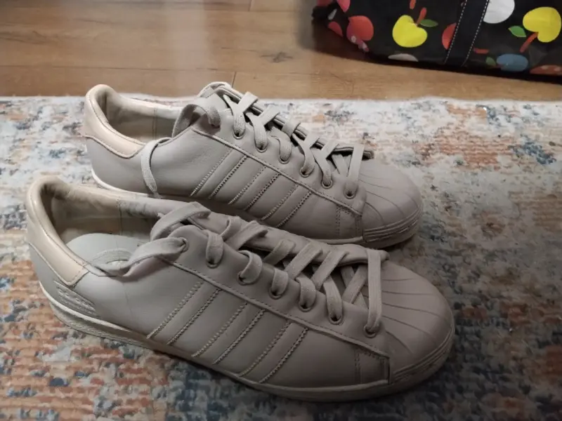 Zapatillas blancas Adidas Superstar en buen estado - 2