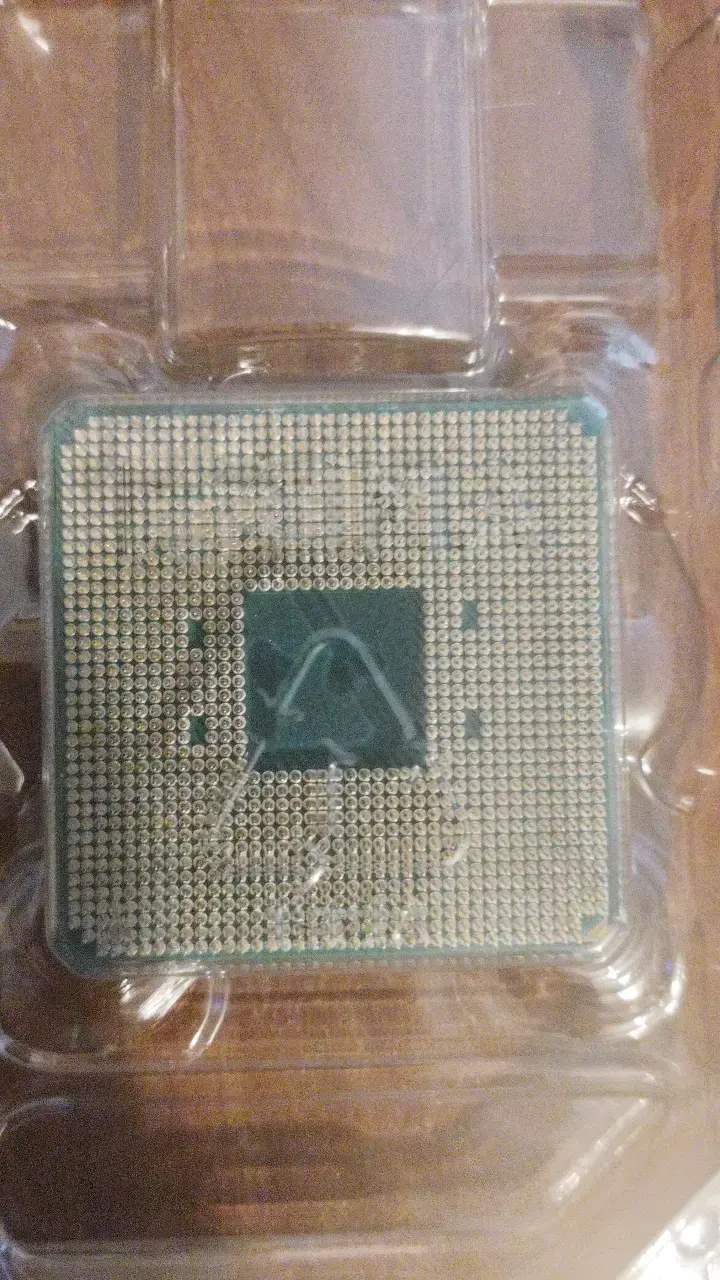 Procesador AMD Ryzen 5 3600 en buen estado - 2