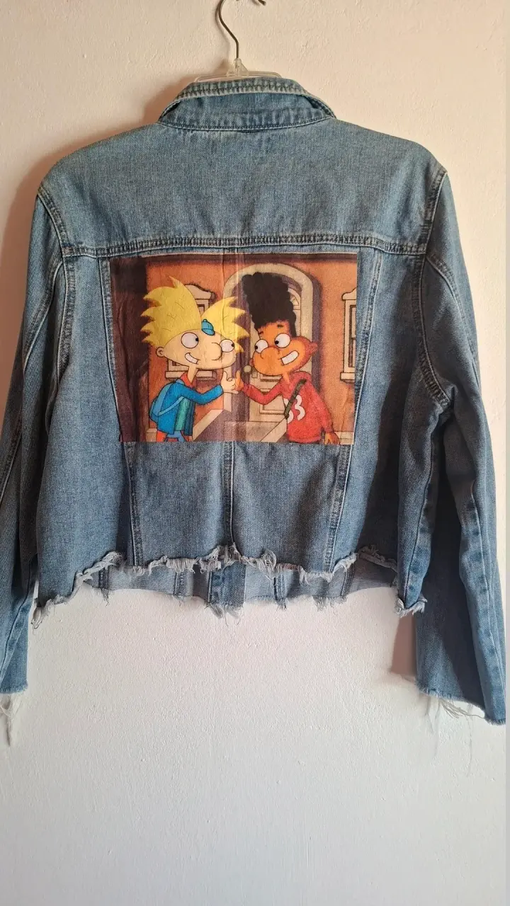 Chaqueta de mezclilla con diseño animado - 2