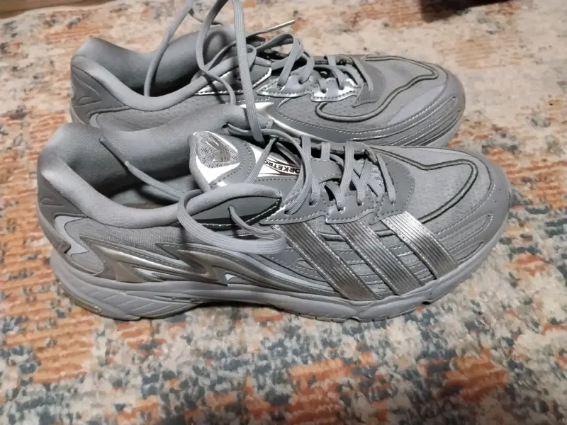Zapatillas deportivas grises Adidas para hombre - 2