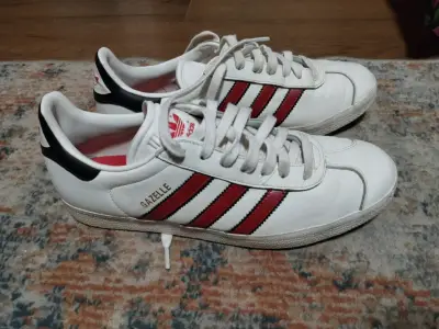 Zapatillas Adidas Gazelle blancas y rojas - miniatura 2