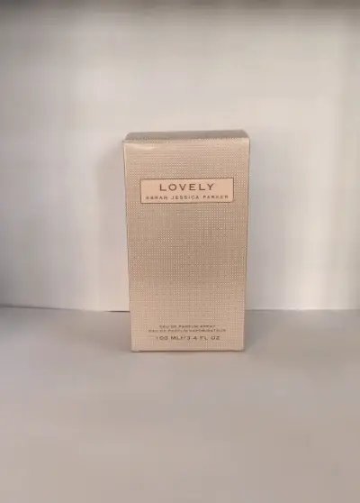 Perfume Lovely Sarah Jessica Parker - miniatura 1
