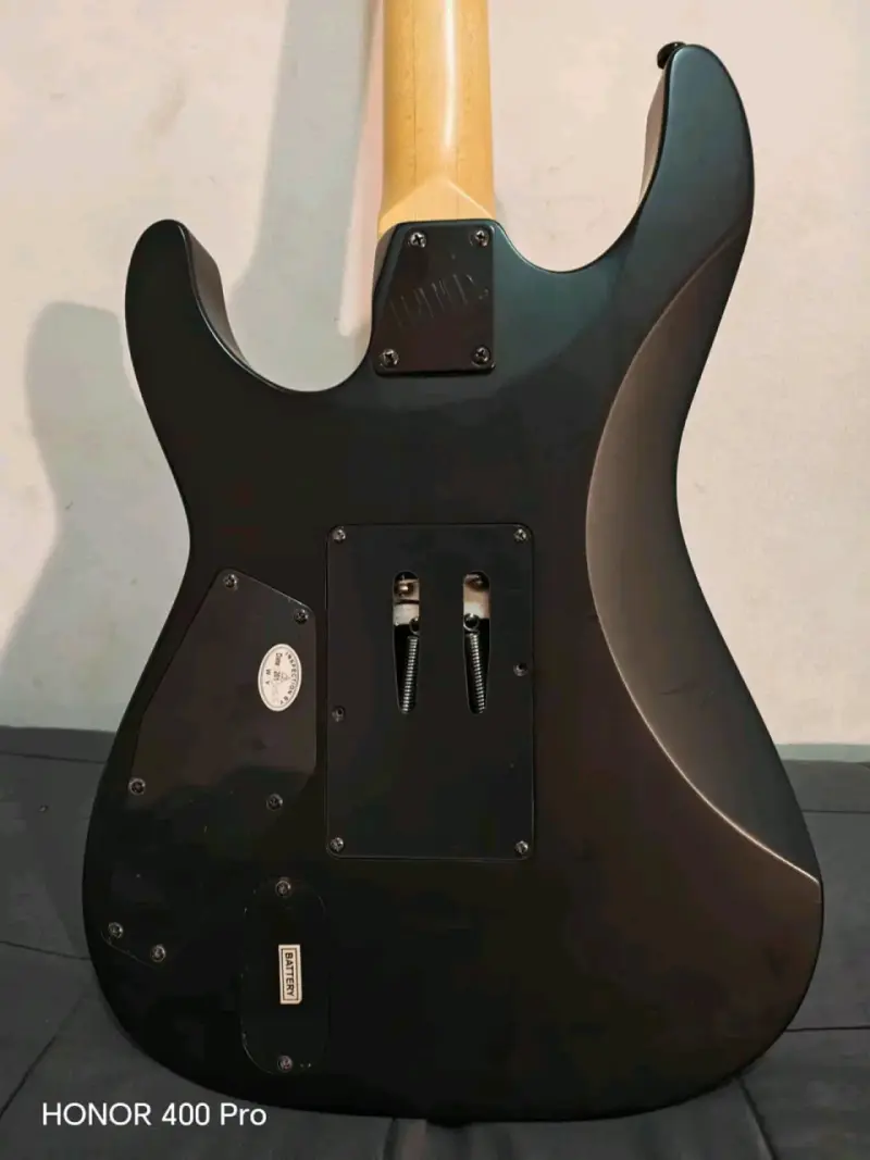 Guitarra ESP LTD M-400  + Amplificador Fender - 3