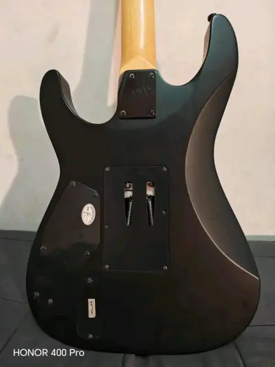 Guitarra ESP LTD M-400  + Amplificador Fender - miniatura 3