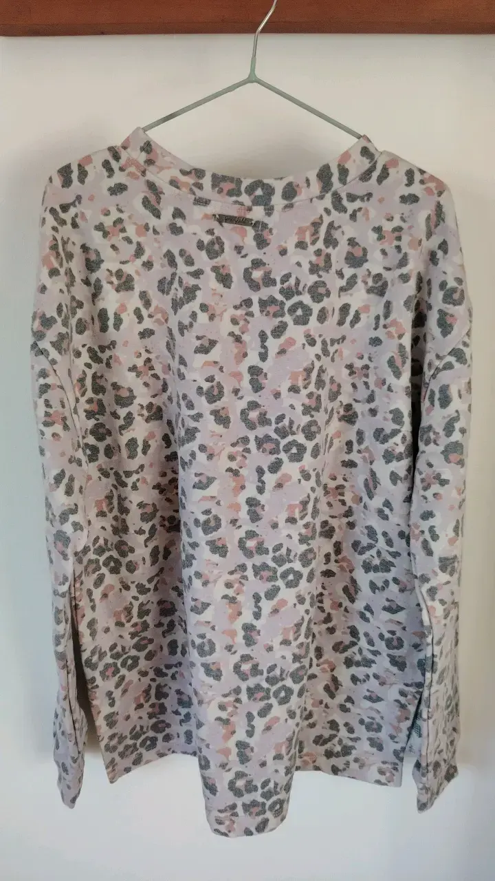 Polerón marca Greenfield talla XS - 2